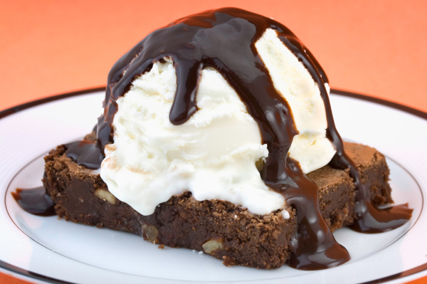 brownie-with-coffee-fudge-ice-cream.jpg