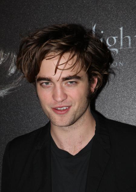 robert pattinson smiling
